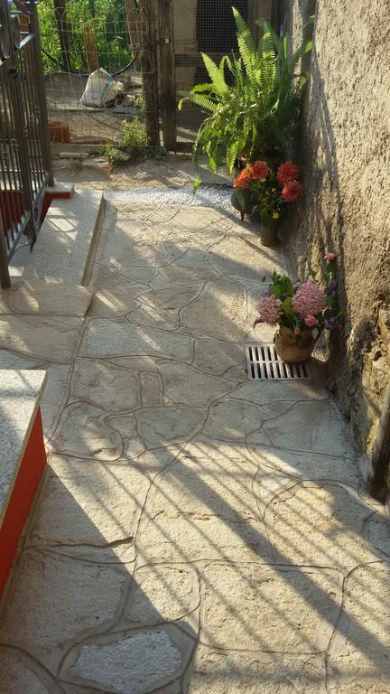 Agriturismo Nonni Devia Lucinasco エクステリア 写真